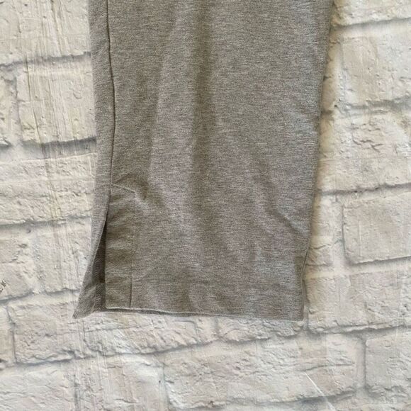 Express women 8 cotton blend soft & comfy Capri pants grey - Picture 2 of 9